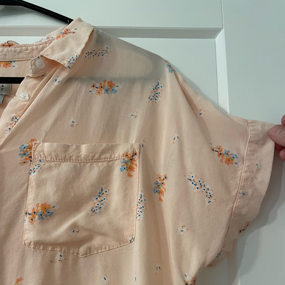 A New Day Peach Floral Blouse Size Medium Spring Top - Picture 7 of 10